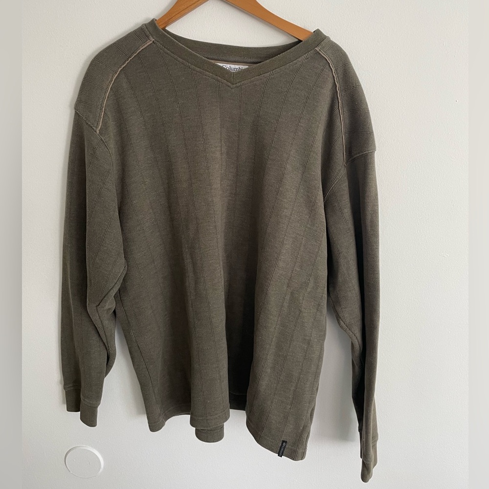 Men’s Columbia Sportswear Olive Green V-neck Sweater - size XL